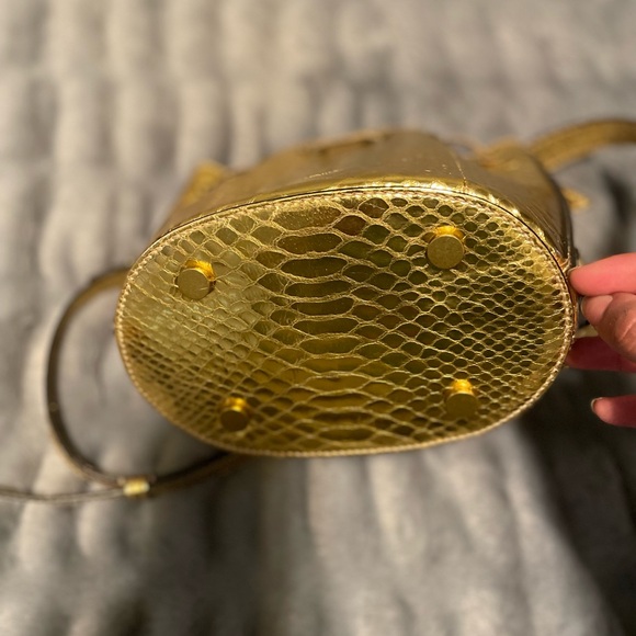 MK BUCKET BAG - Picture 4 of 8